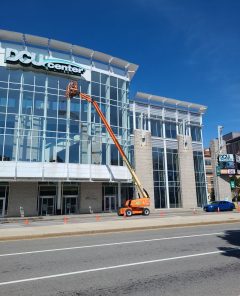 Commercial Window Clening 2
